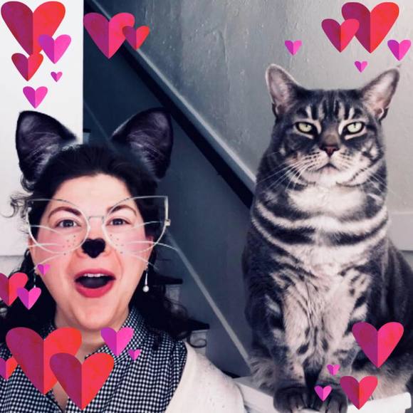 Meet your Posher, Claudia - Picture 1 of 1